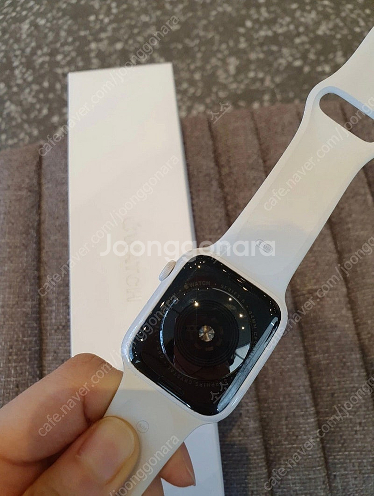 애플워치5 세라믹 44mm 화이트--3