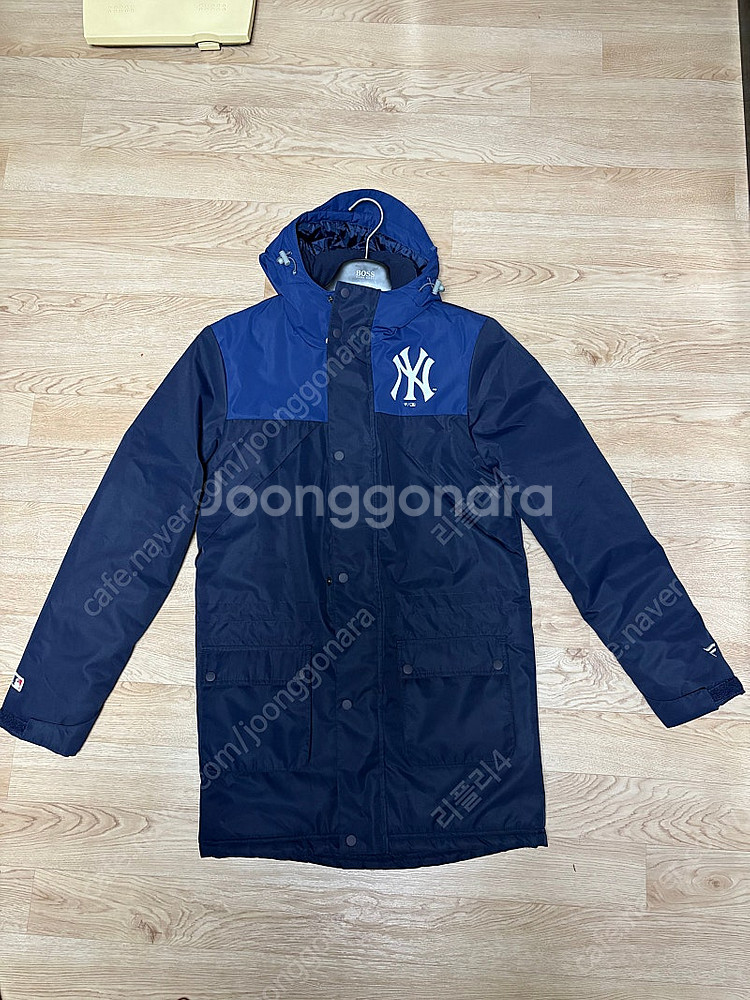 MLB 뉴욕 양키즈 패딩 새제품 사이즈 S--0