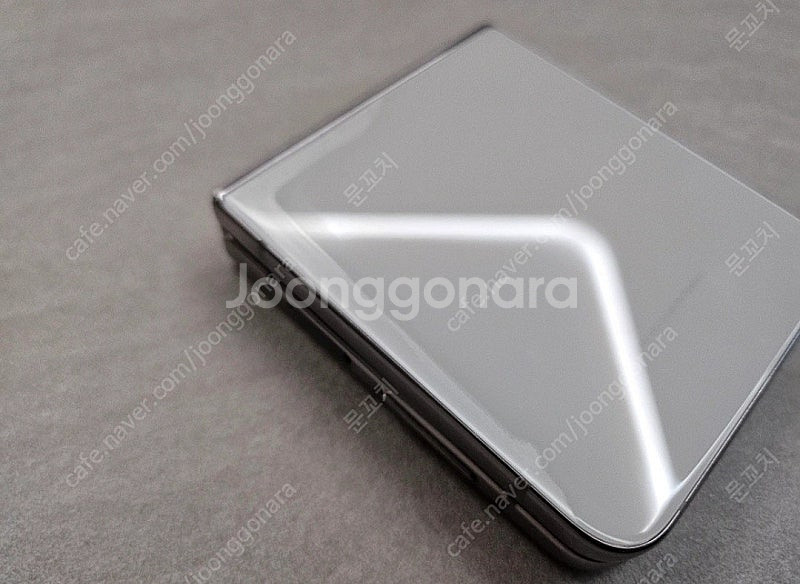광주) 갤럭시 Z플립4 256GB 화이트 중고 판매합니...--2