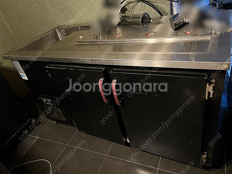 가로1800 싱크대와 바퀴달린 생맥주 냉장고 팝니다--0