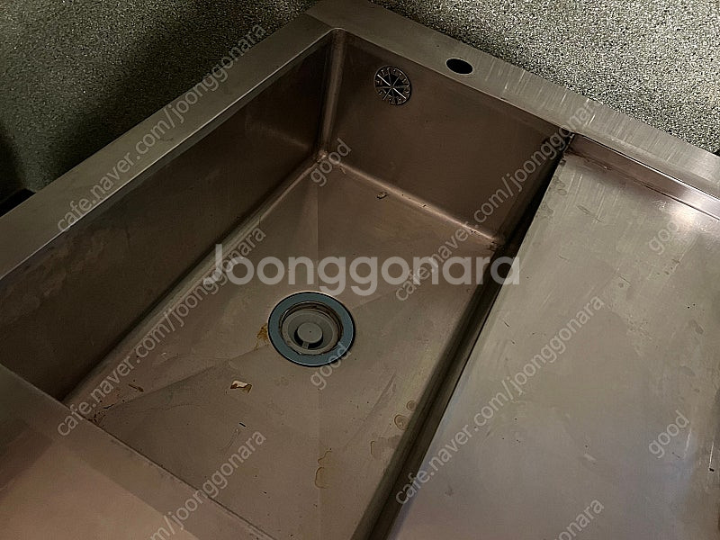 가로1800 싱크대와 바퀴달린 생맥주 냉장고 팝니다--2