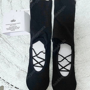 알로 요가 필라테스 양말 alo Strappy Siren Grip Sock