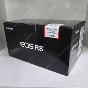 캐논 EOS R8 + LP-E17(기본1+추가1 총2개) 미개봉 새상품 팝니다.