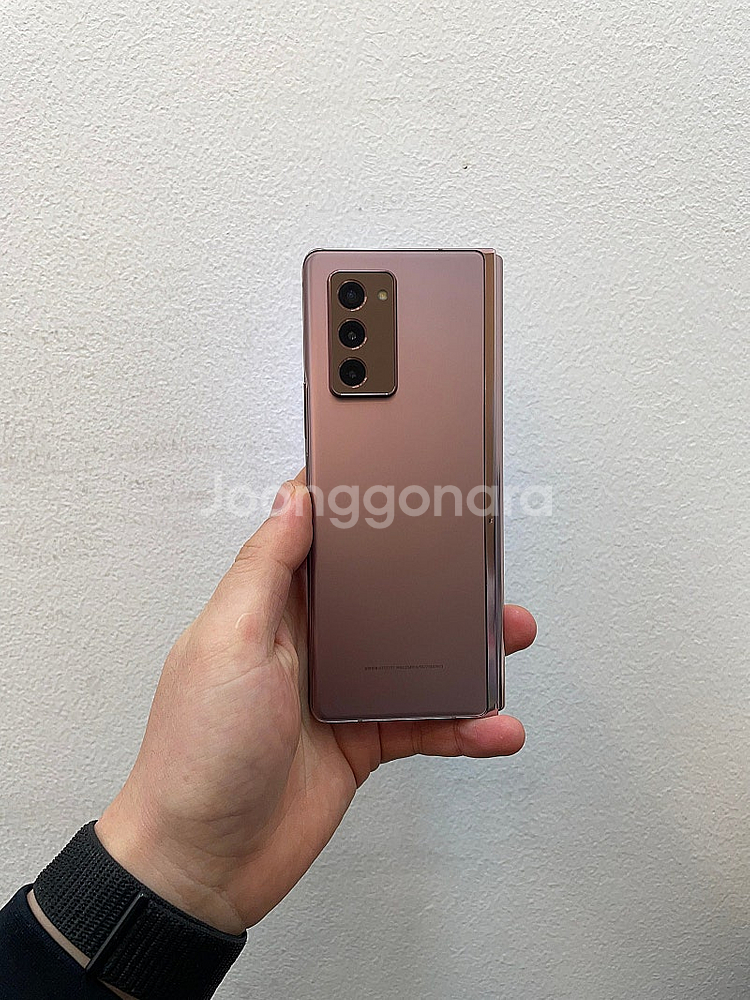 갤럭시Z폴드2 브론즈 256GB 상태좋은 중고26만팝니...--0