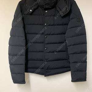 몽클레어 나제르(MONCLER Nazaire) 패딩 블랙 1 사이즈 판매합니다.