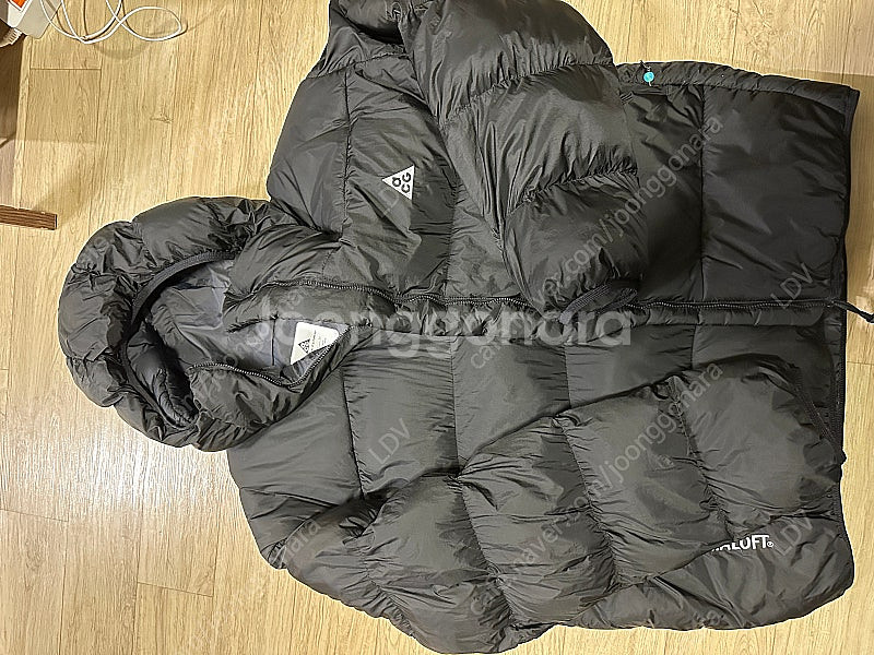acg 루나레이크패딩 xl 판매합니다--0