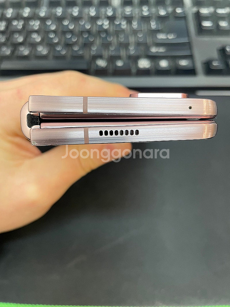 갤럭시Z폴드2 브론즈 256GB 상태좋은 중고26만팝니...--4