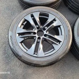 (판매) 벤츠 E300 아방가르드 17인치 휠타이어--1