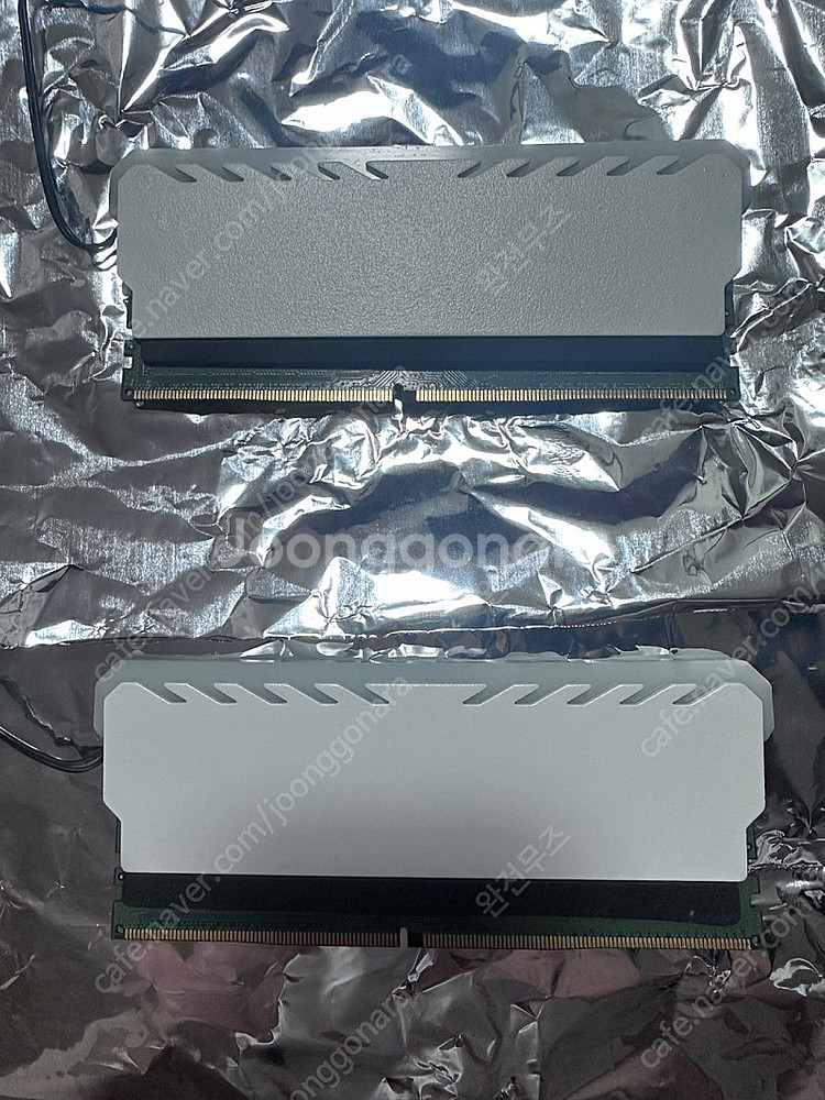 삼성 ddr4 8gb x2 16gb +존스보 화이트 r...--0