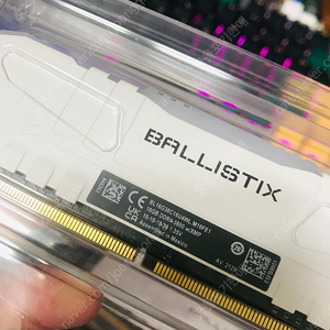 [가격인하][택포] [고수율 렘] ddr4 발리스틱스 white 모델 16기가 단일 ㅍㅍㅍㅍㅍㅍㅍㅍㅍㅍㅍ