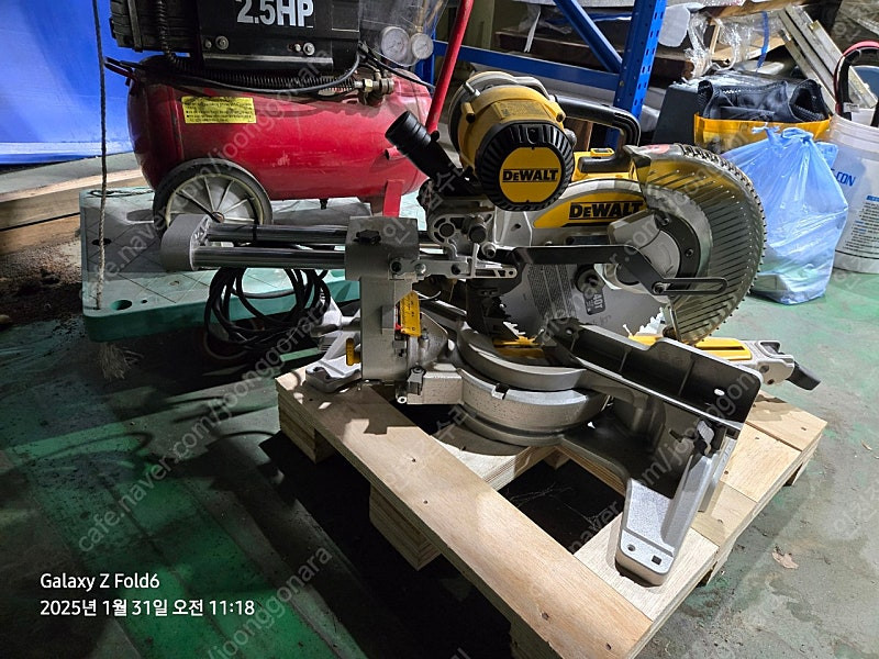 디월트슬라이딩각도절단기.계양2.5마력 콤푸레샤 이미지