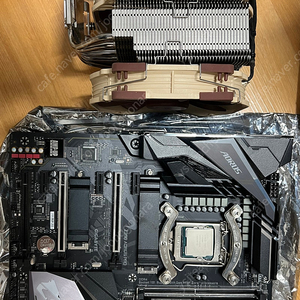 i7 9700k, z390 aorus pro, 녹투아 nh-d15, 지스킬 16gb