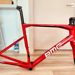 BMC 레드 칼라 프레임 56 사이즈 (로드머신 01 / Bmc roadmachine 01)