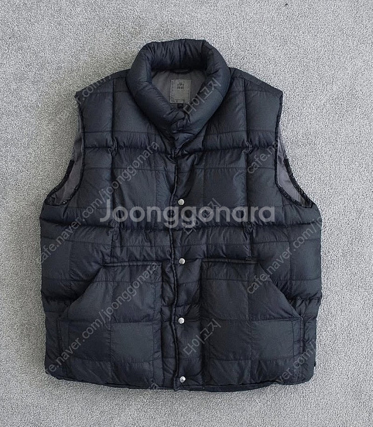 4) 폴리테루 패치드 다운 푸퍼 베스트 블랙--0