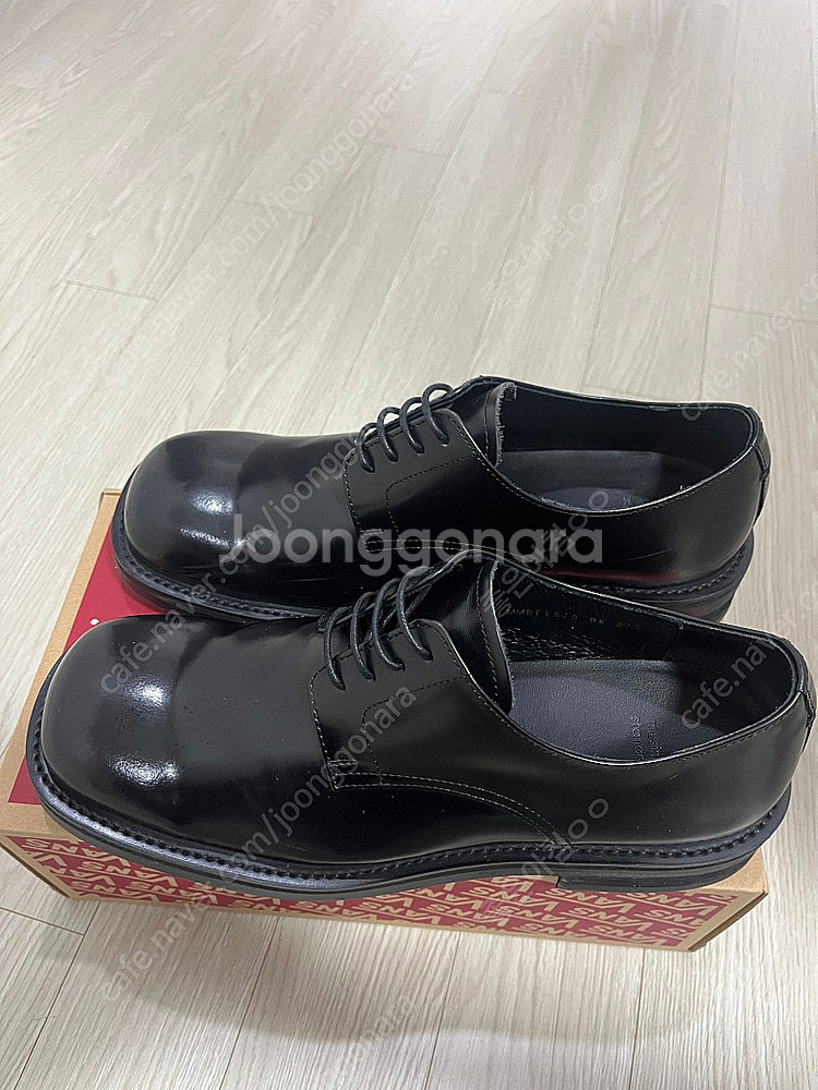 무신사스탠다드 와이드 스퀘어 더비슈즈 블랙 275mm--3
