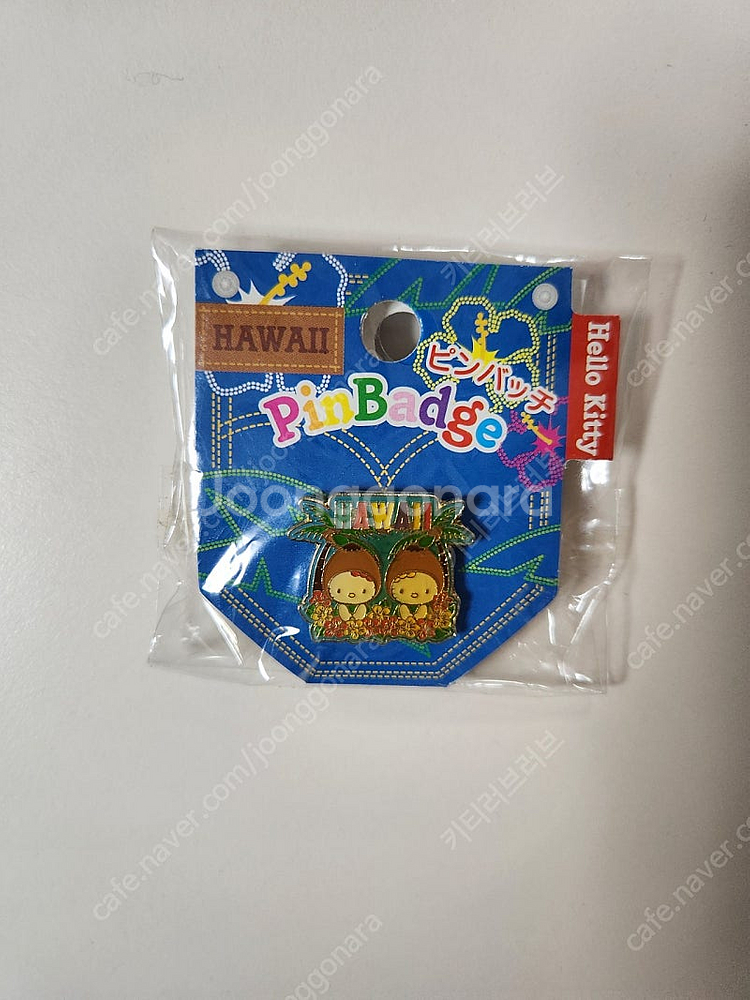 헬로키티 하와이 한정 고전 키티 핀뱃지(빈티지 키티)--0