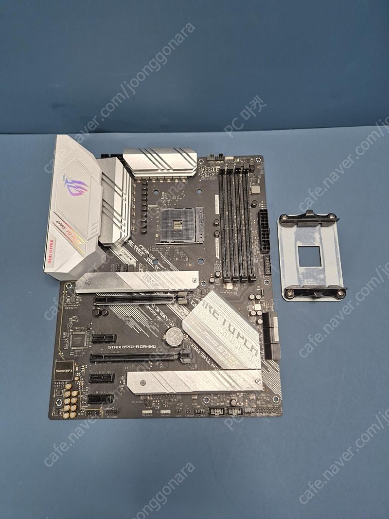 [판매] AMD B550 메인보드 기가바이트 어로스 /...--0