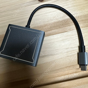 USB C DP 허브 와 DP케이블 판매해요.