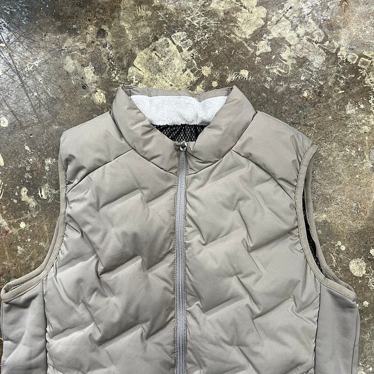 100) 장미쉘 바스키아 골프 구스다운 경량 패딩 조끼 여성 골프웨어--1