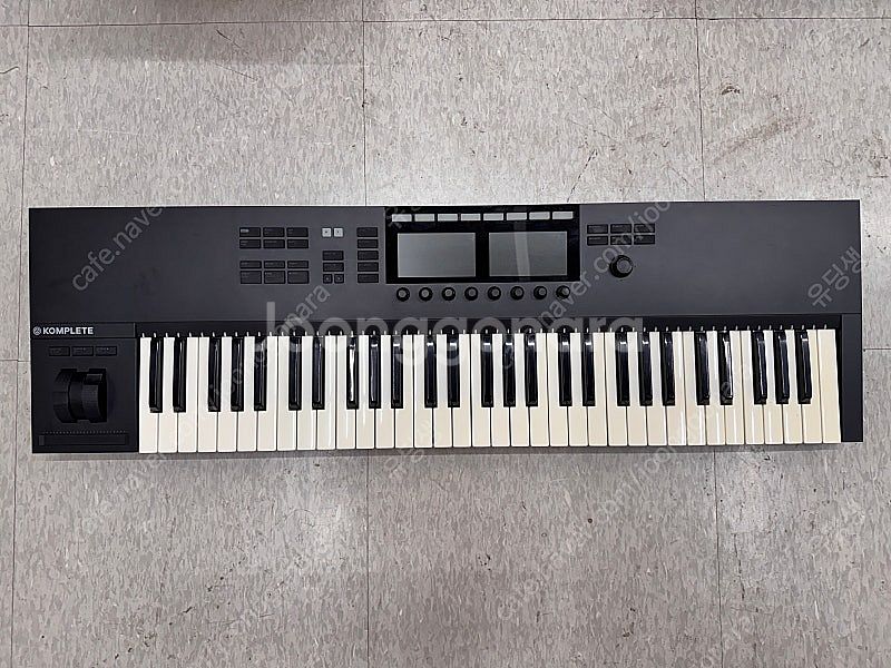 Komplete Kontrol S61 mk2 판매합니다--0