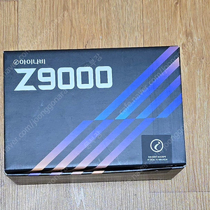 아이나비 Z9000 블랙박스 32GB 팝니다 - 11만