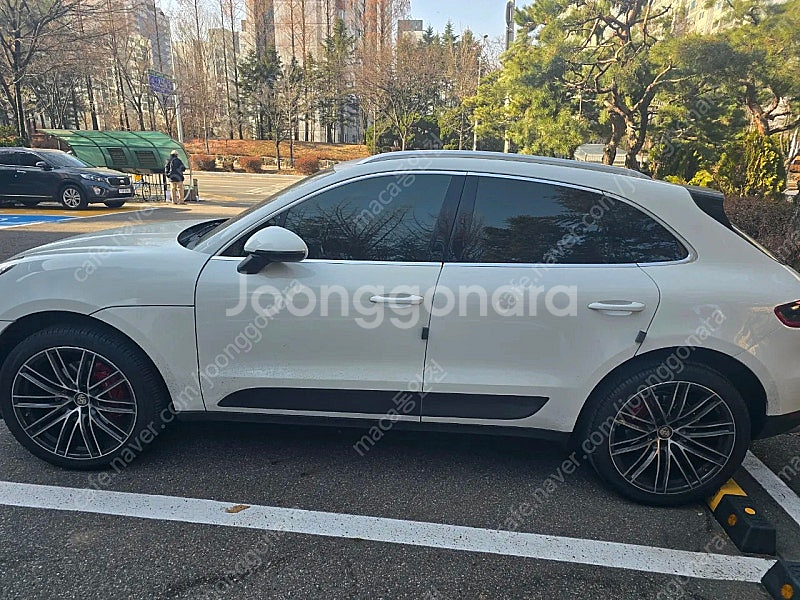 포르쉐 마칸 21인치휠 타이어 판매합니다--0