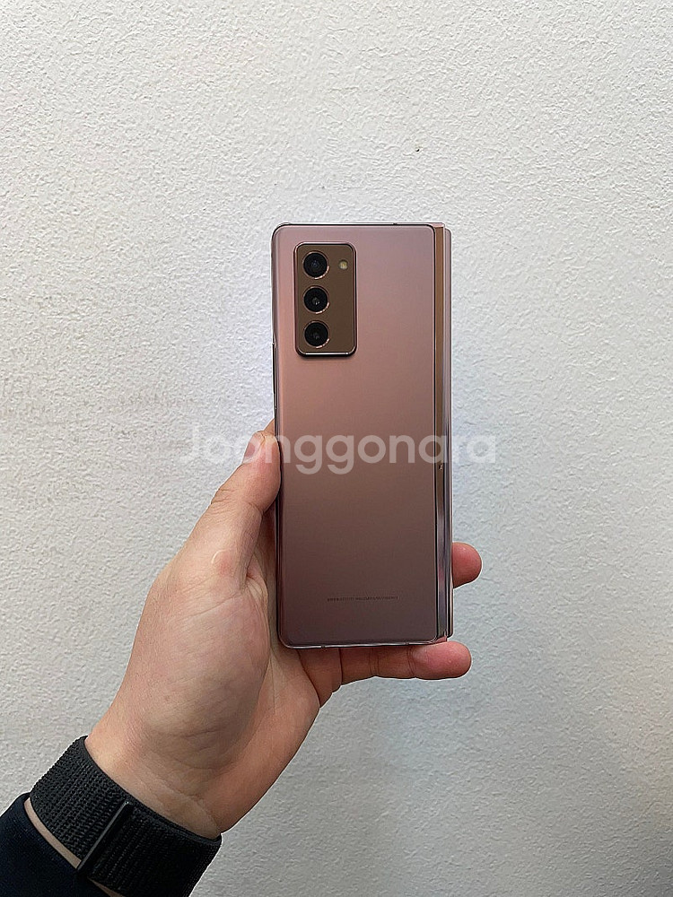 갤럭시Z폴드2 브론즈 256GB 상태좋은 중고26만팝니...--0