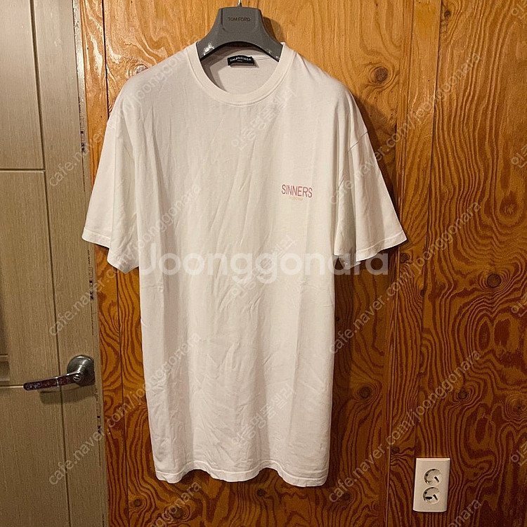 발렌시아가 시너스 반팔 티셔츠 판매 합니다..........지방시,셀린느,톰브라운--2