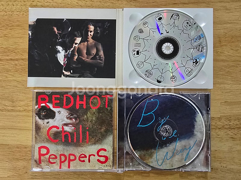 CD 음반 RED HOT CHILI PEPPERS 레드--1