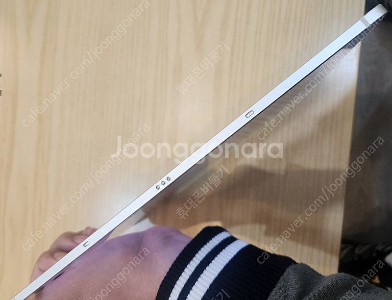 삼성 갤럭시탭 S9플러스+5G 512기가 액정기스 없는...--6