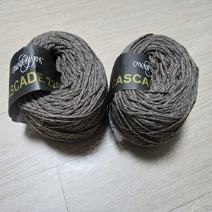 뜨개실 cascade 220 캐스케이드220 Walnut Heather 2개