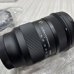 새상품급 시그마16-28 f2.8 DG DN (소니마운트) 90만