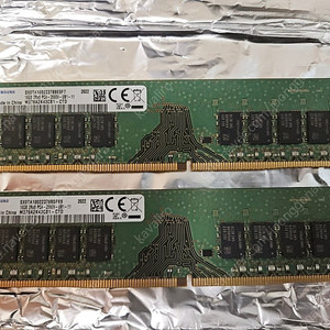 삼성 DDR4 16GB 램 2개(PC4-2666V) 판매합니다.