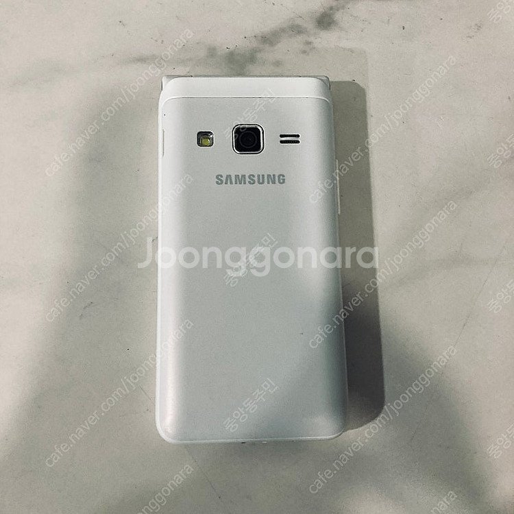 갤럭시 폴더2 화이트 32G 매우깨끗한기기 5만5천원 ...--1
