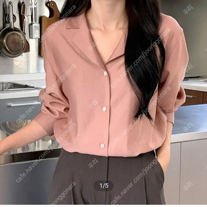 아이링마켓 soft glow blouse 새상품, 메르시비앙 메비 이삐셔츠 2사이즈 베이지