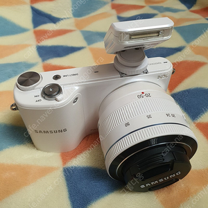 삼성 NX2000 화이트 20-50mm 렌즈