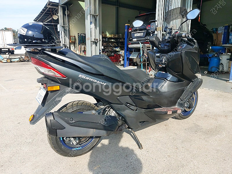 버그만 400 블랙컬러 팝니다.--8