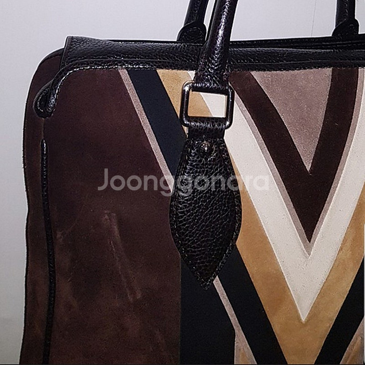 루이비통 컬렉션 라인 남성 가방 정품 퍼렐 광고 초레어--3