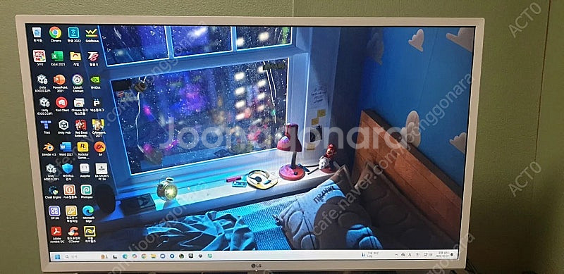 LG 32인치 모니터 팝니다.--4