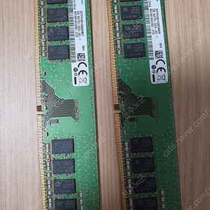 삼성 DDR4 8GB 2개 판매합니다.