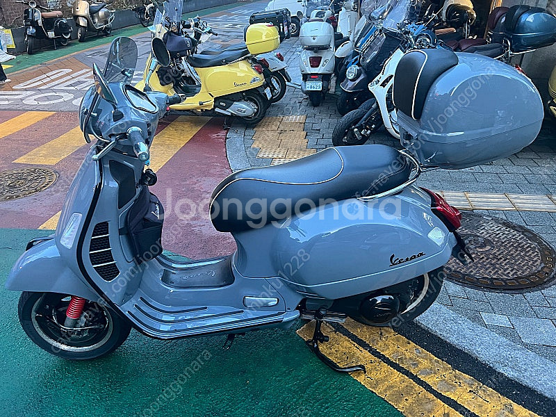 베스파 gts300 슈퍼스포츠--3