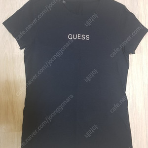 GUESS 검은색 티셔츠(xs)