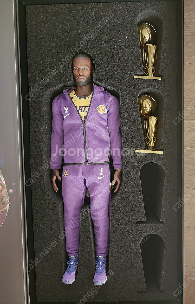 엔터베이NBA 르브론 제임스(레이커스) 판매합니다--2