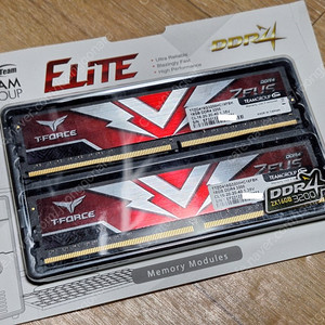 TeamGroup DDR4 3200 ZEUS 32GB 키트 판매합니다