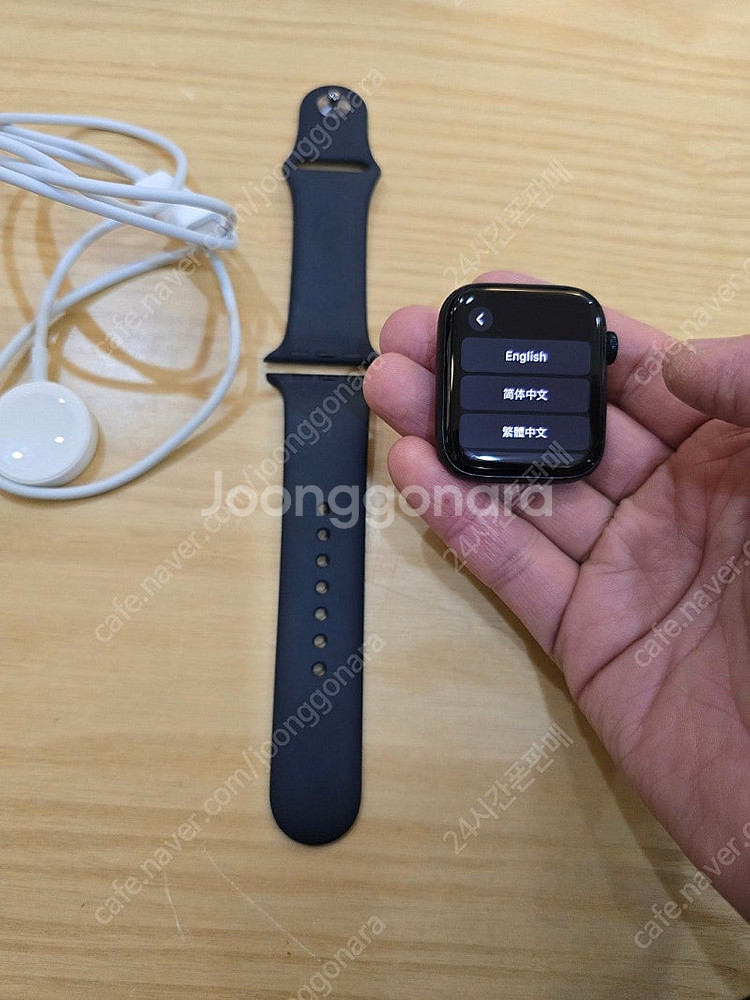 애플워치se2 44mm미드나잇 gps판매합니다--1