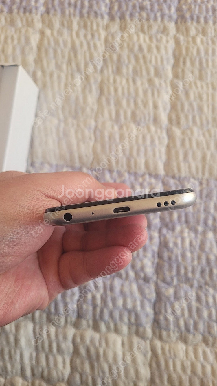 LG Q31 32기가 풀박스 판매합니다--9
