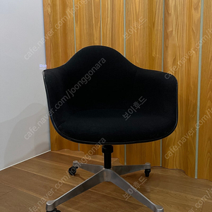 허먼밀러 Herman Miller 임스체어 (패브릭)