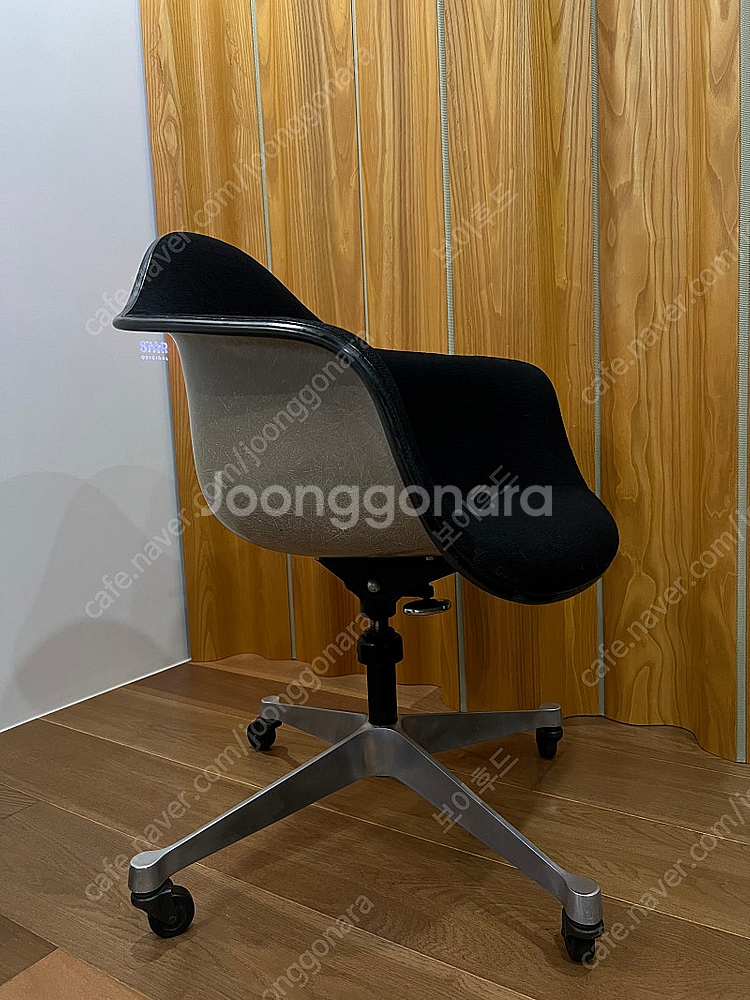 허먼밀러 Herman Miller 임스체어 (패브릭)--1