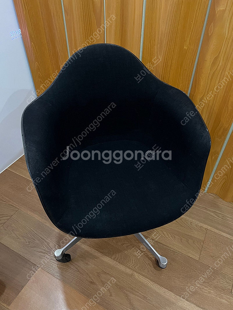 허먼밀러 Herman Miller 임스체어 (패브릭)--4