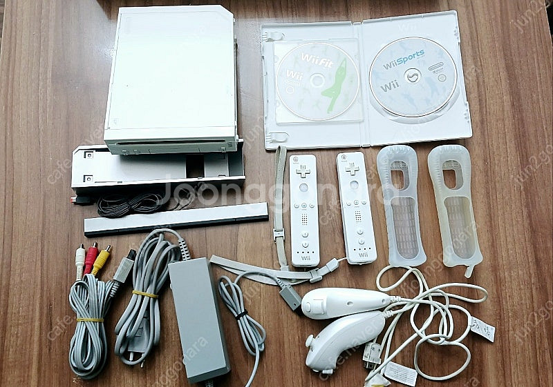 닌텐도 위 wii 2인세트 판매 (밸런스보드 포함)--2